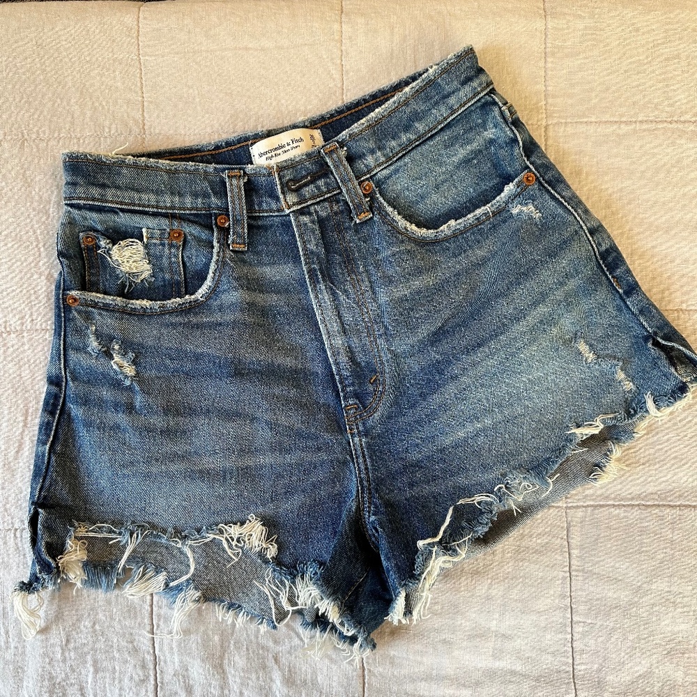 Abercrombie & Fitch High Rise Mom Short